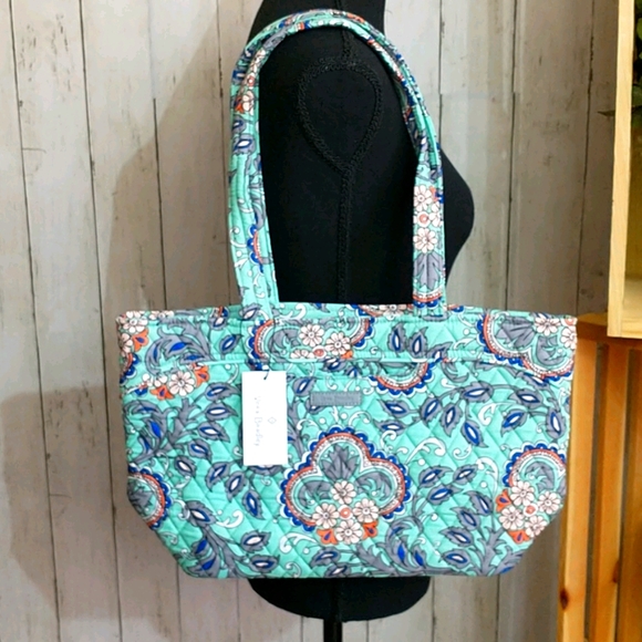 Vera Bradley Handbags - *NEW* Vera Bradley Mandy Bag
